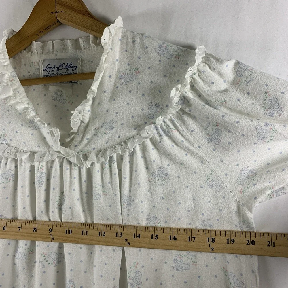 VTG Lanz of Salzburg Flannel Sheep Nightgown Size M Prairie Cottage Lace Trim